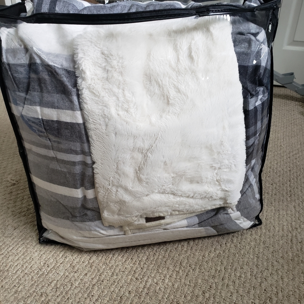 3 Piece Ugg Bedding Set